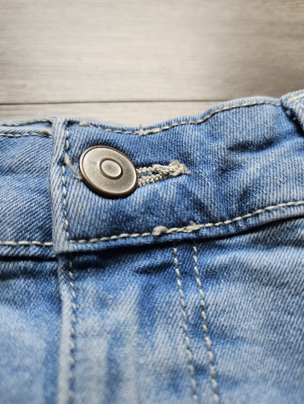Wonder Nation Girls Denim Skirt with Frayed Hem, size M 7/8 Light wash - Picture 3 of 7